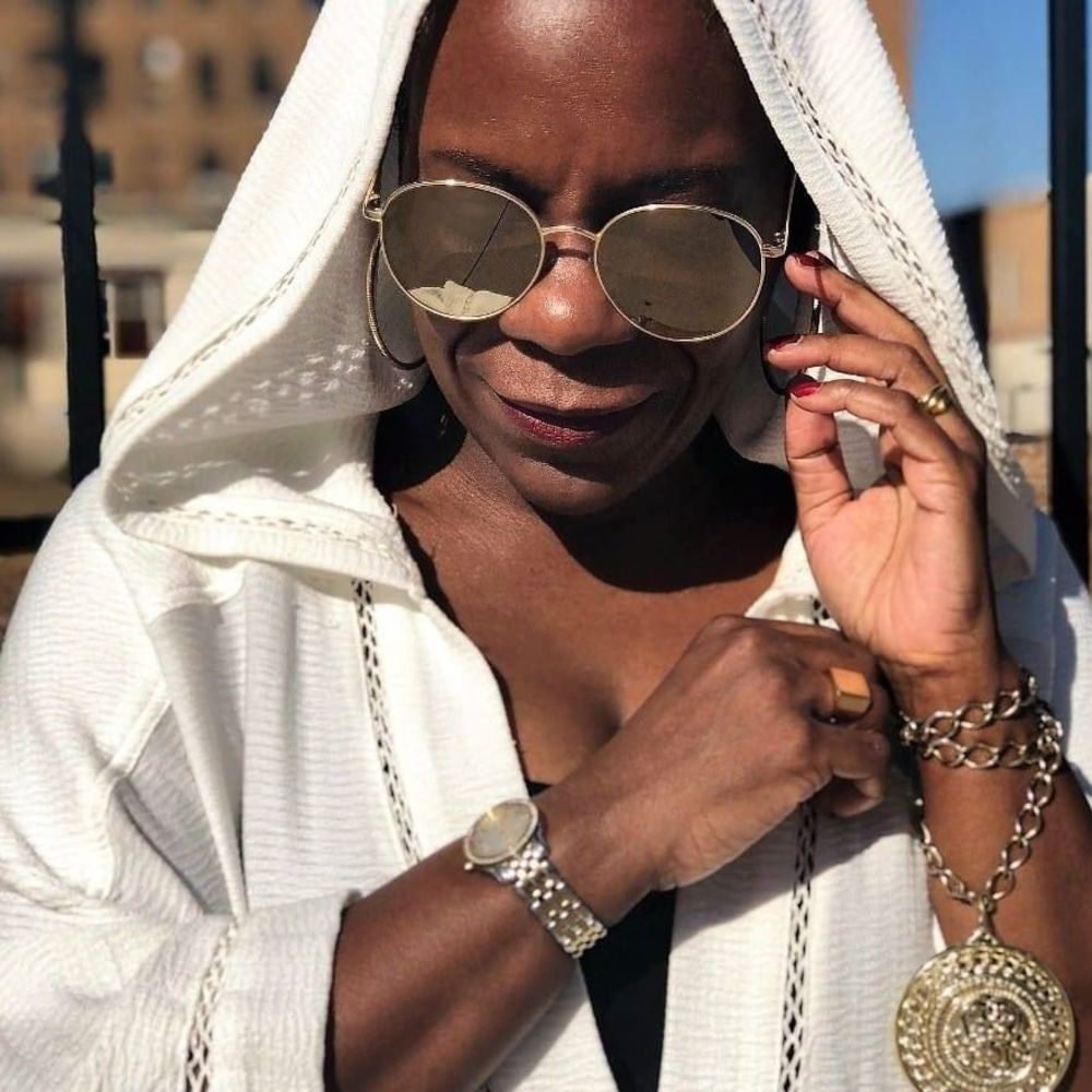 Meet your Posher, Glenda